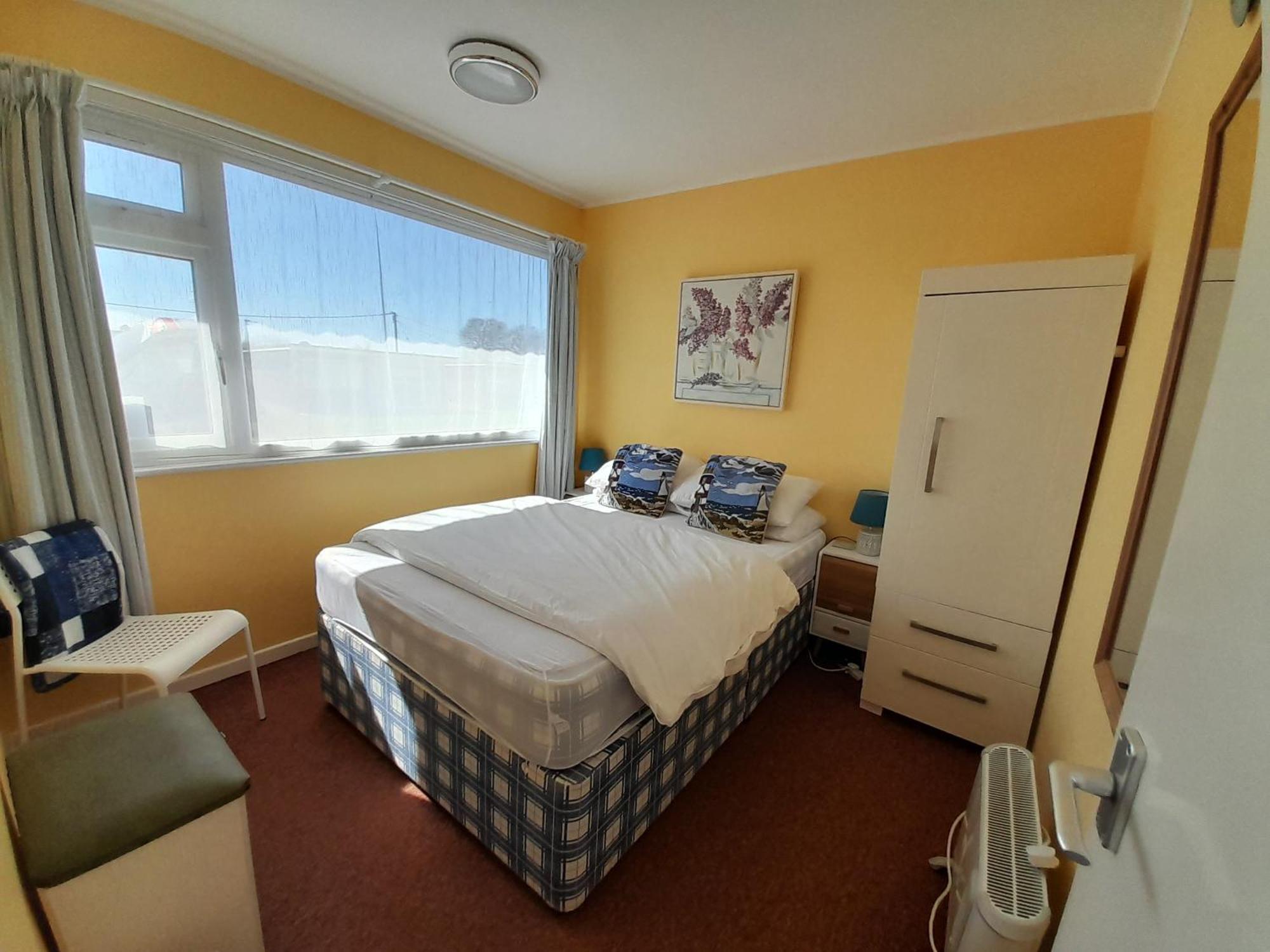 'sunnyside' Chalet, Walk To The & Close To Norfolk Broads - Pet Friendly! Chalet *
